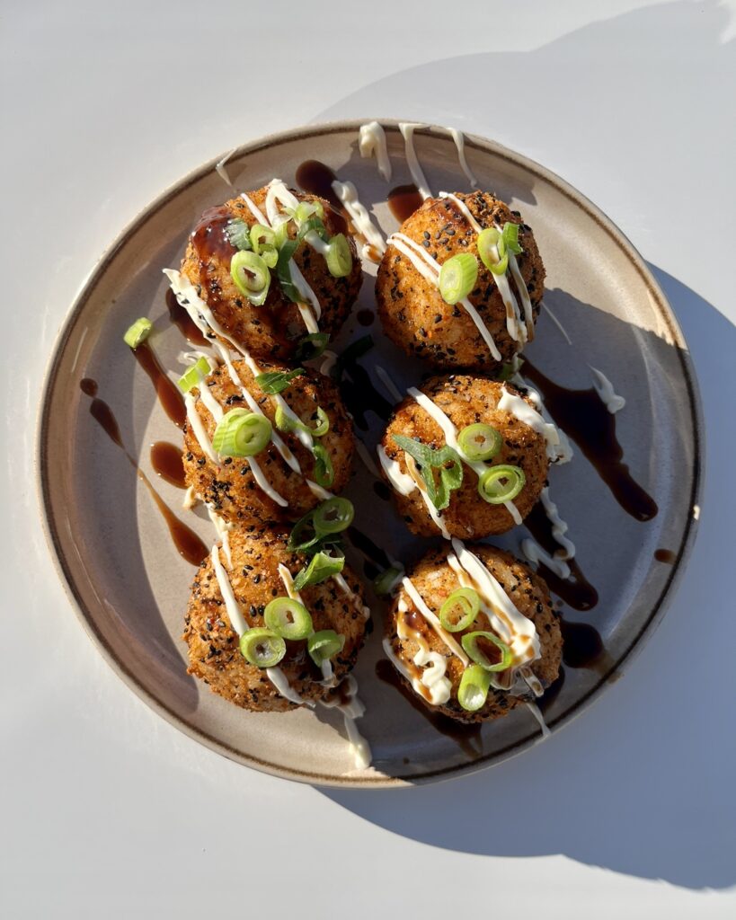 Korean Rice Balls (Jumeokbap)