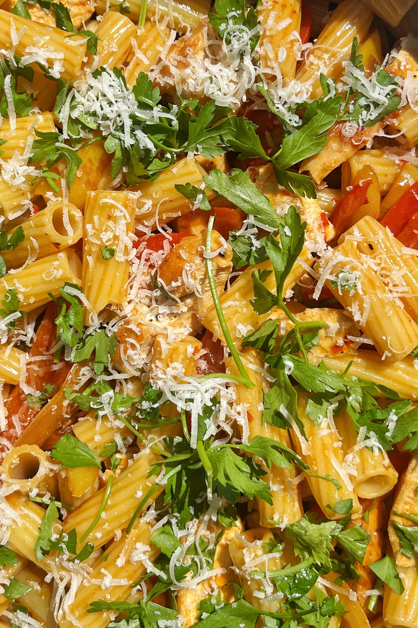 Close up of pollo picante pasta.