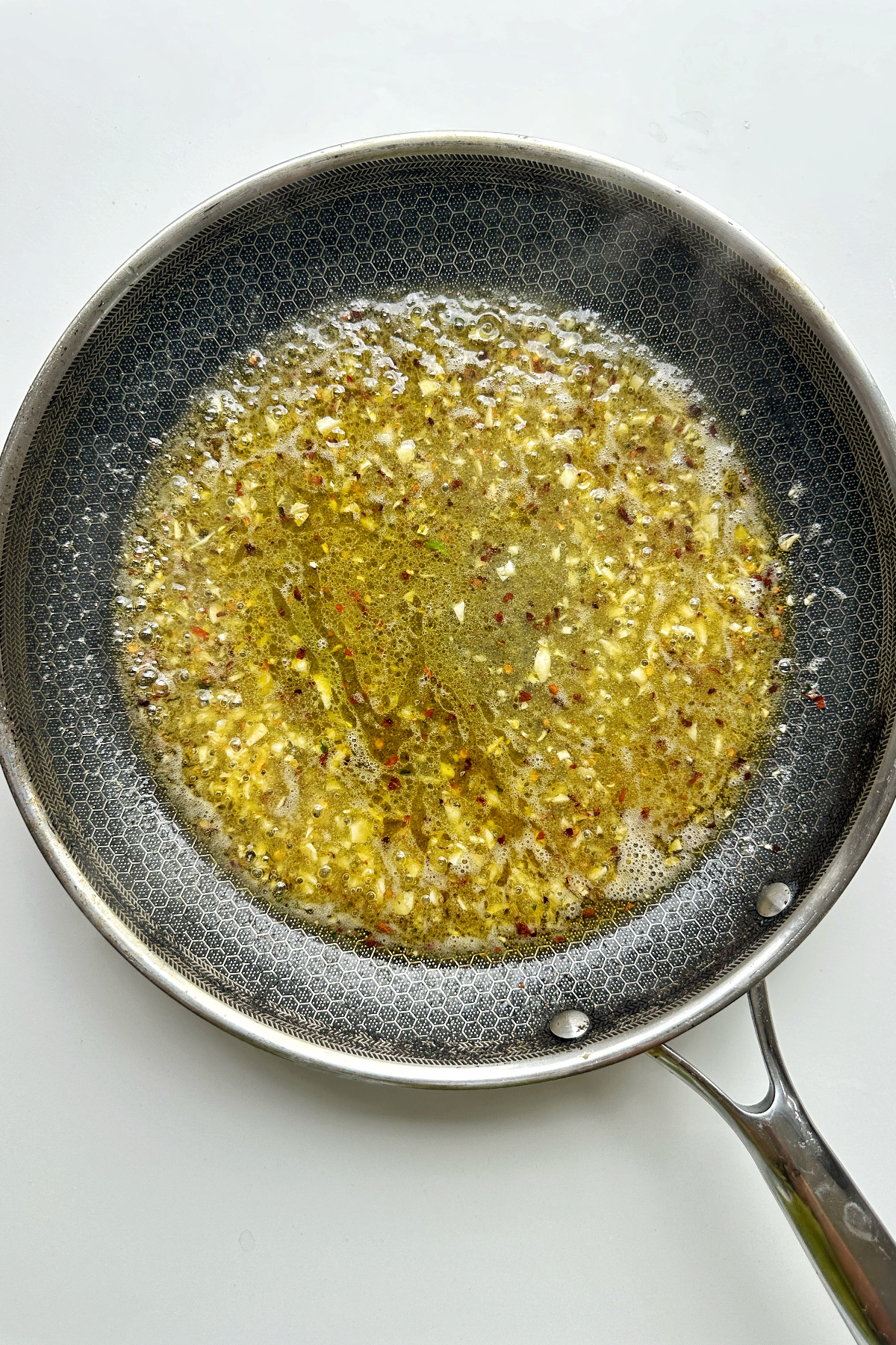 Making shrimp scampi without wine.