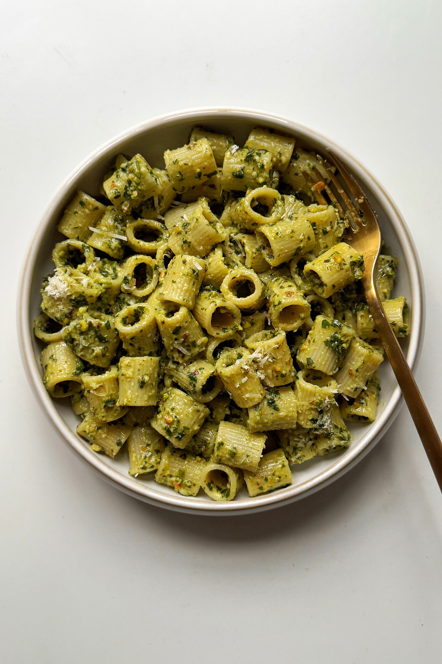 Bowl of pistachio pasta.