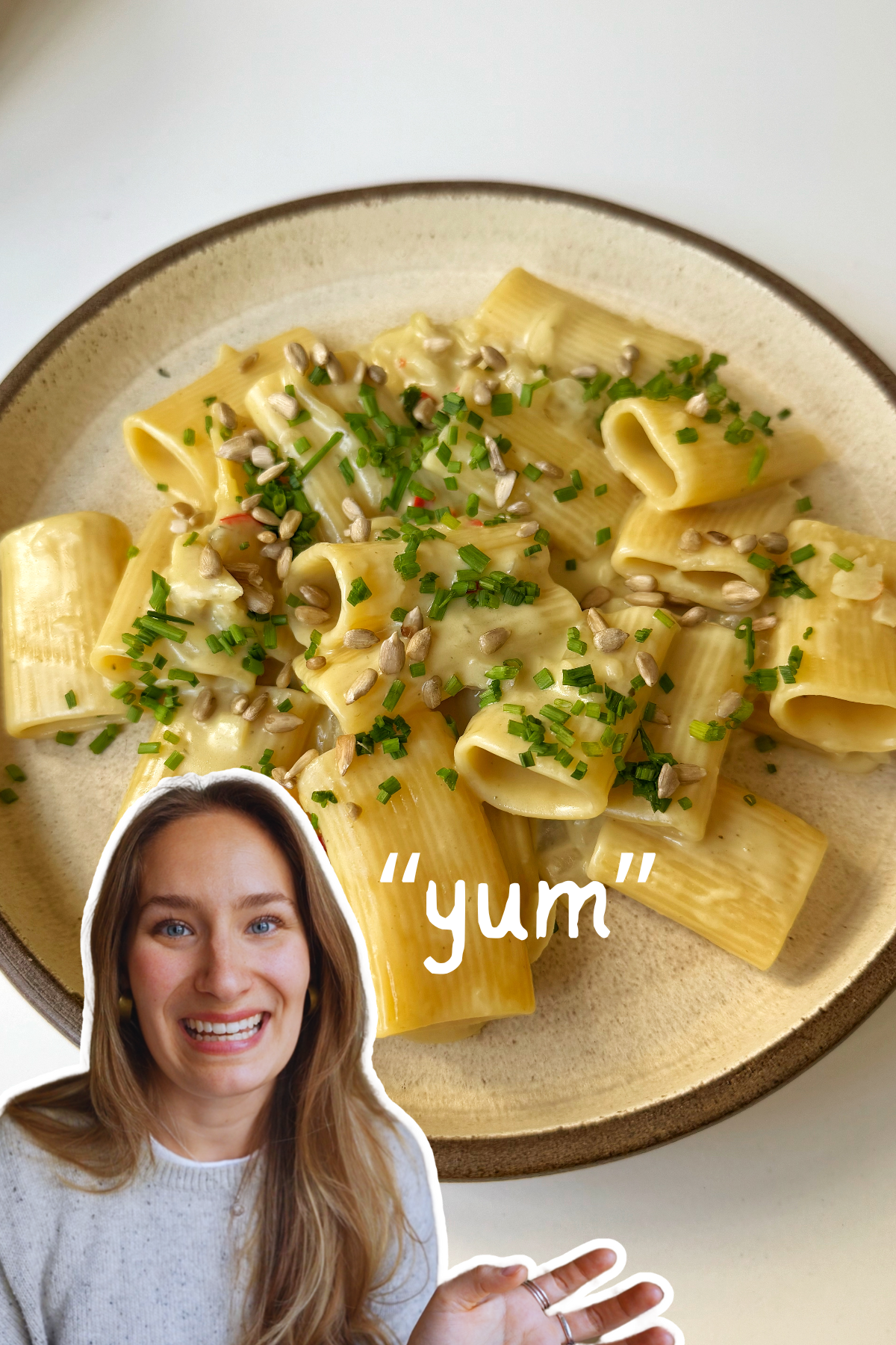 Emily Roz commenting on gorgonzola pasta.